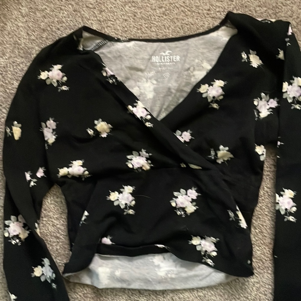 long sleeve hollister shirt never worn